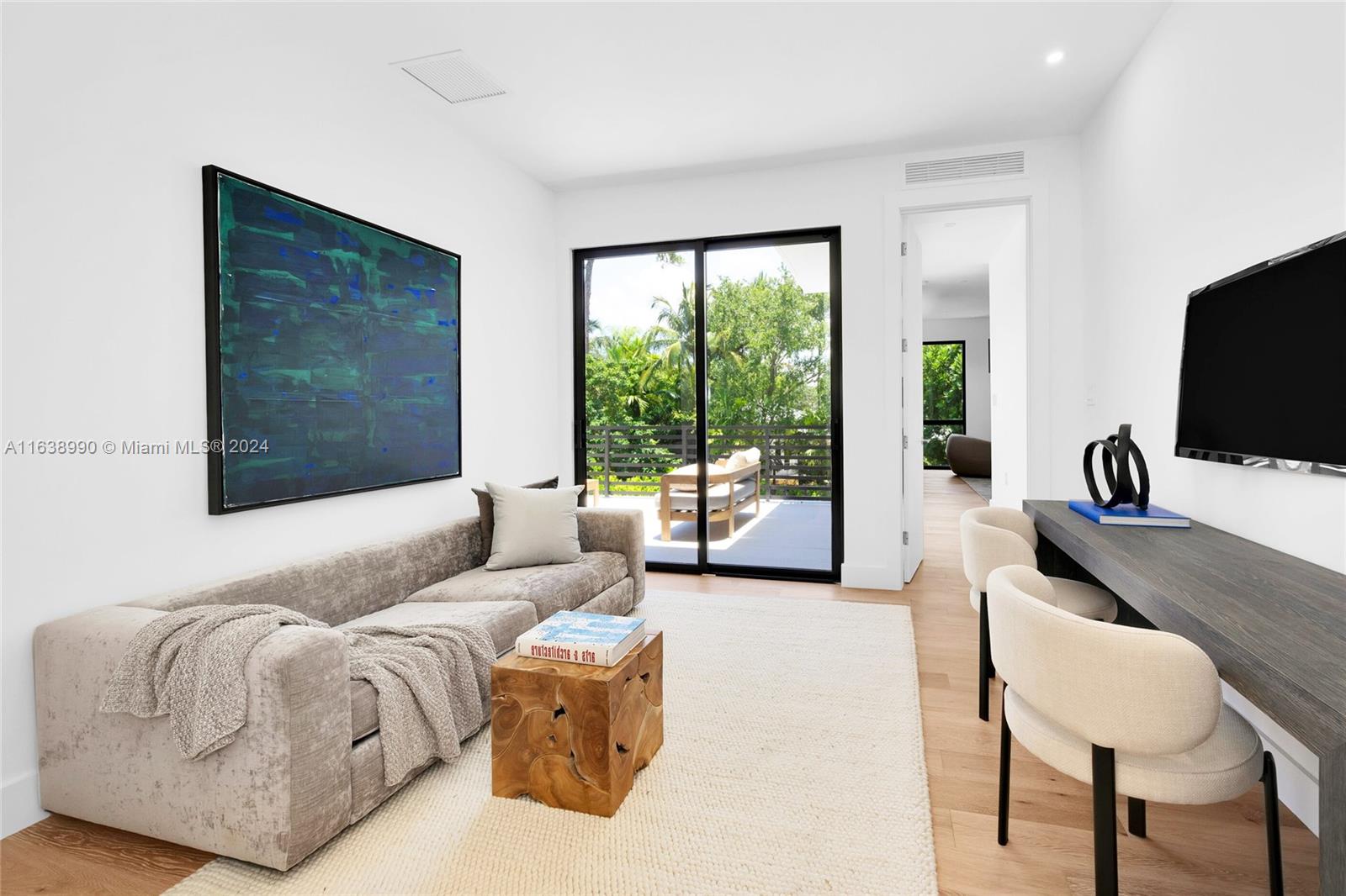 COCOPLUM MANOR - Residential