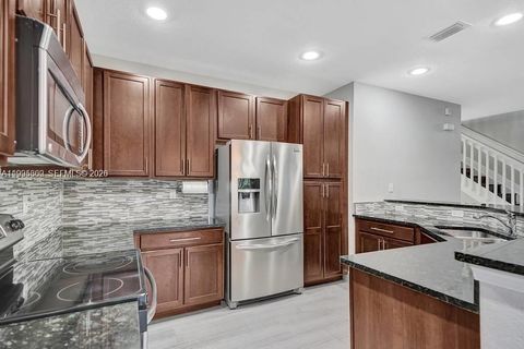 4749 N Grand Cypress Cir N Coconut Creek FL 33073