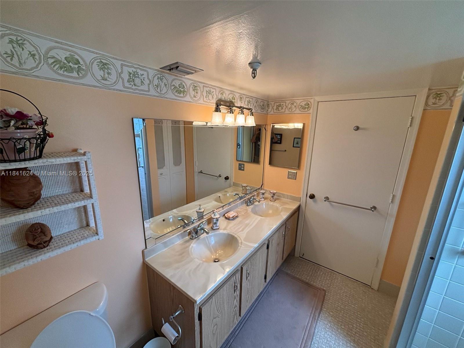 VILLAGES OF ORIOLE BONAIR - Residential Lease