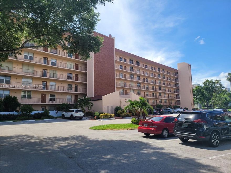 Welcome to your serene lakefront retreat! This rarely available corner unit is offered for annual or seasonal rental (minimum 4 months) in a vibrant 55+ community, enjoy a spacious 2-bedroom, 2-bath, screened balcony with breathtaking lake views and stunning sunsets, the home boasts beautiful laminate wood flooring, an eat-in kitchen with a full-size washer and dryer, and a generous primary suite with an en-suite bathroom, the second bedroom is perfect for guests or a home office, experience an active lifestyle with access to walking trails, a pool, gym, and clubhouse, conveniently located near shopping, dining, entertainment, Atlantic Avenue, Delray Marketplace, the Turnpike. Short term rent is$2,950/month. 720+ credit is required. Available starting October 1, 2025 furnished.