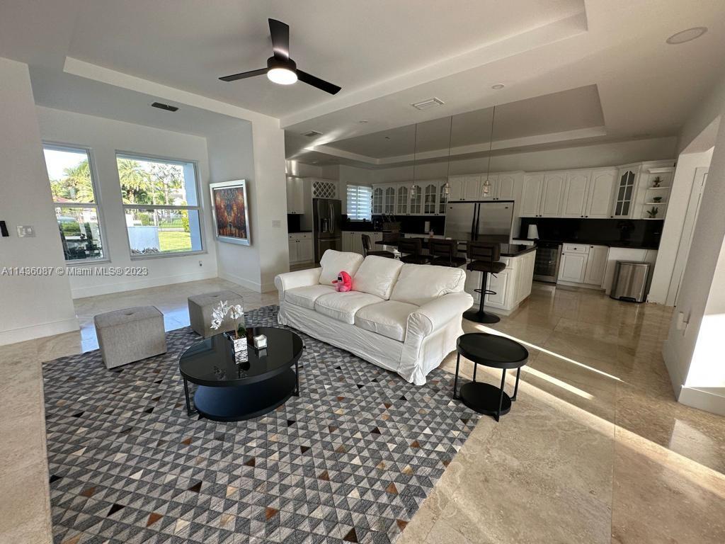 SWEETWATER ESTS SUB - Residential