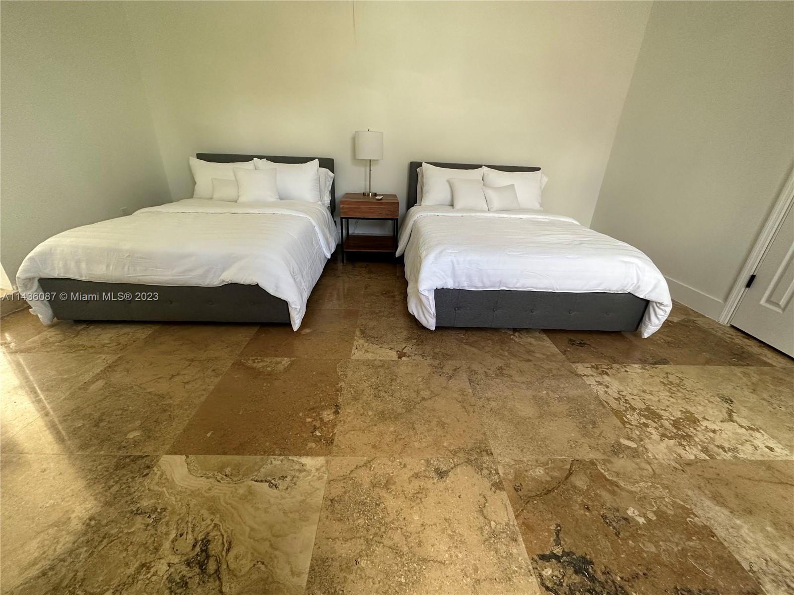 SWEETWATER ESTS SUB - Residential