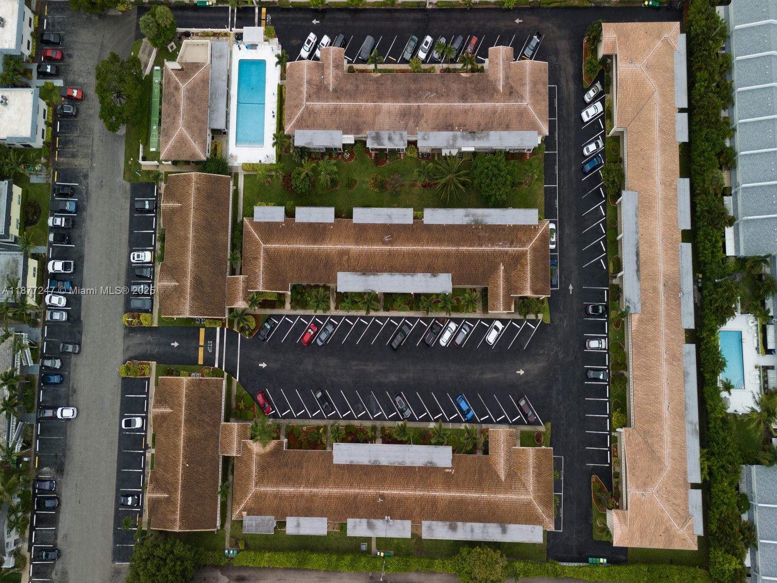 VENETIAN PARK GARDENS CON - Residential Lease