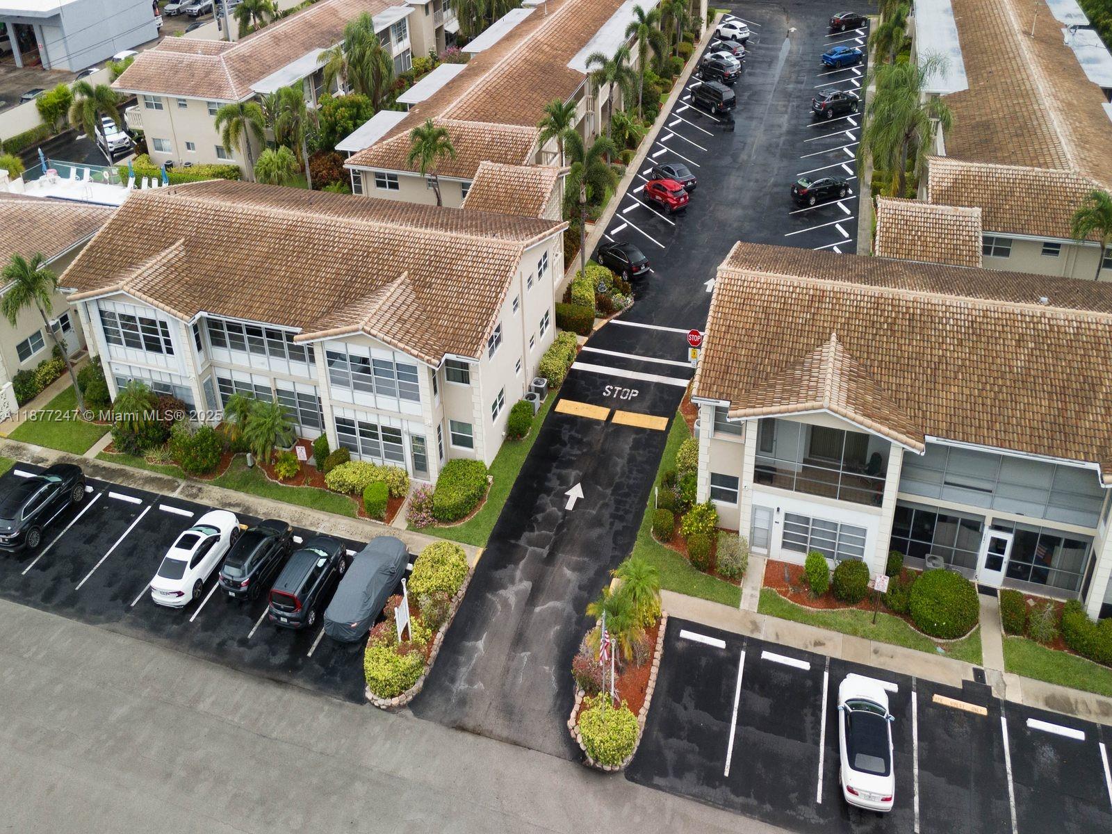 VENETIAN PARK GARDENS CON - Residential Lease