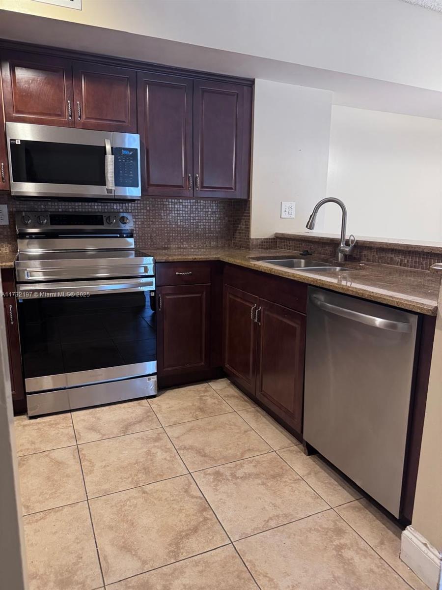 Rental Property at 2640 S University Dr 316, Davie, Broward County, Florida - Bedrooms: 3 
Bathrooms: 2  - $2,750 MO.