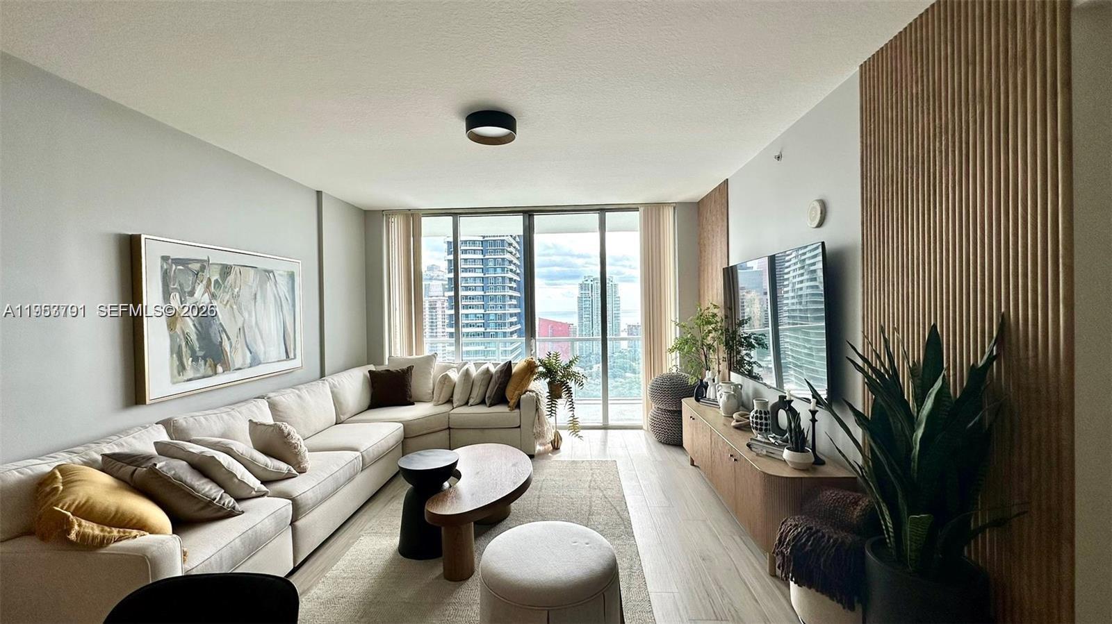 79 SW 12th St 3603-S