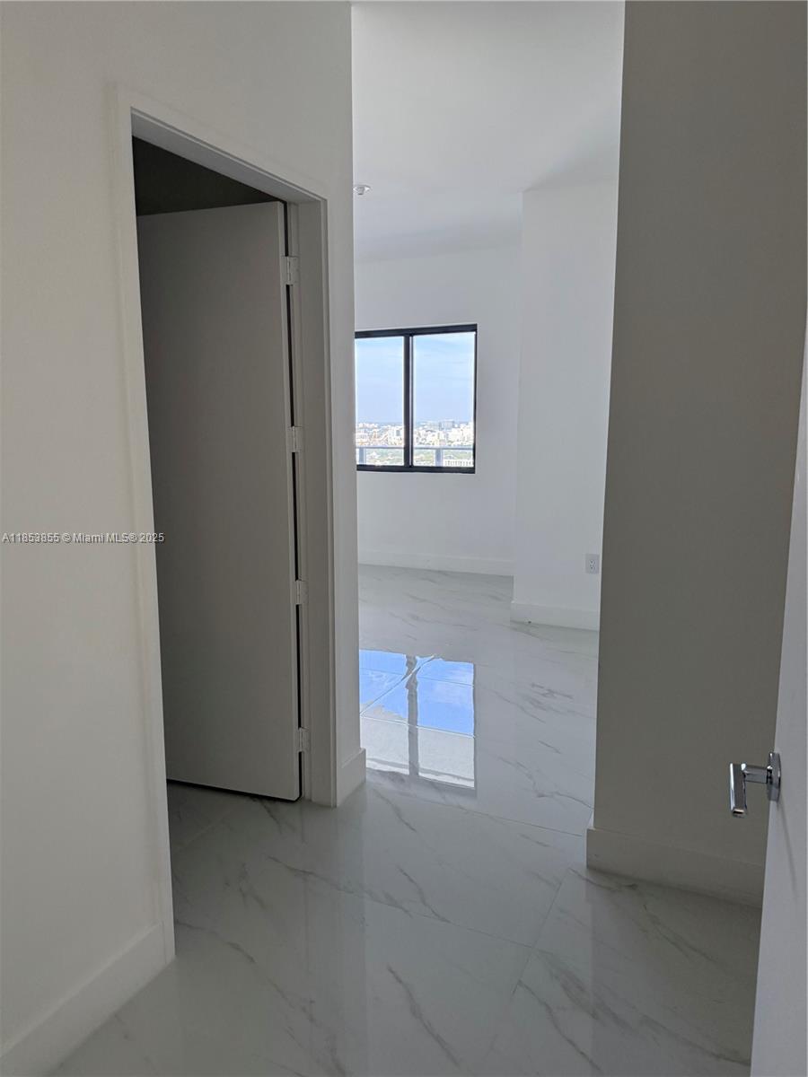 ARIA RESERVE - Residential Lease