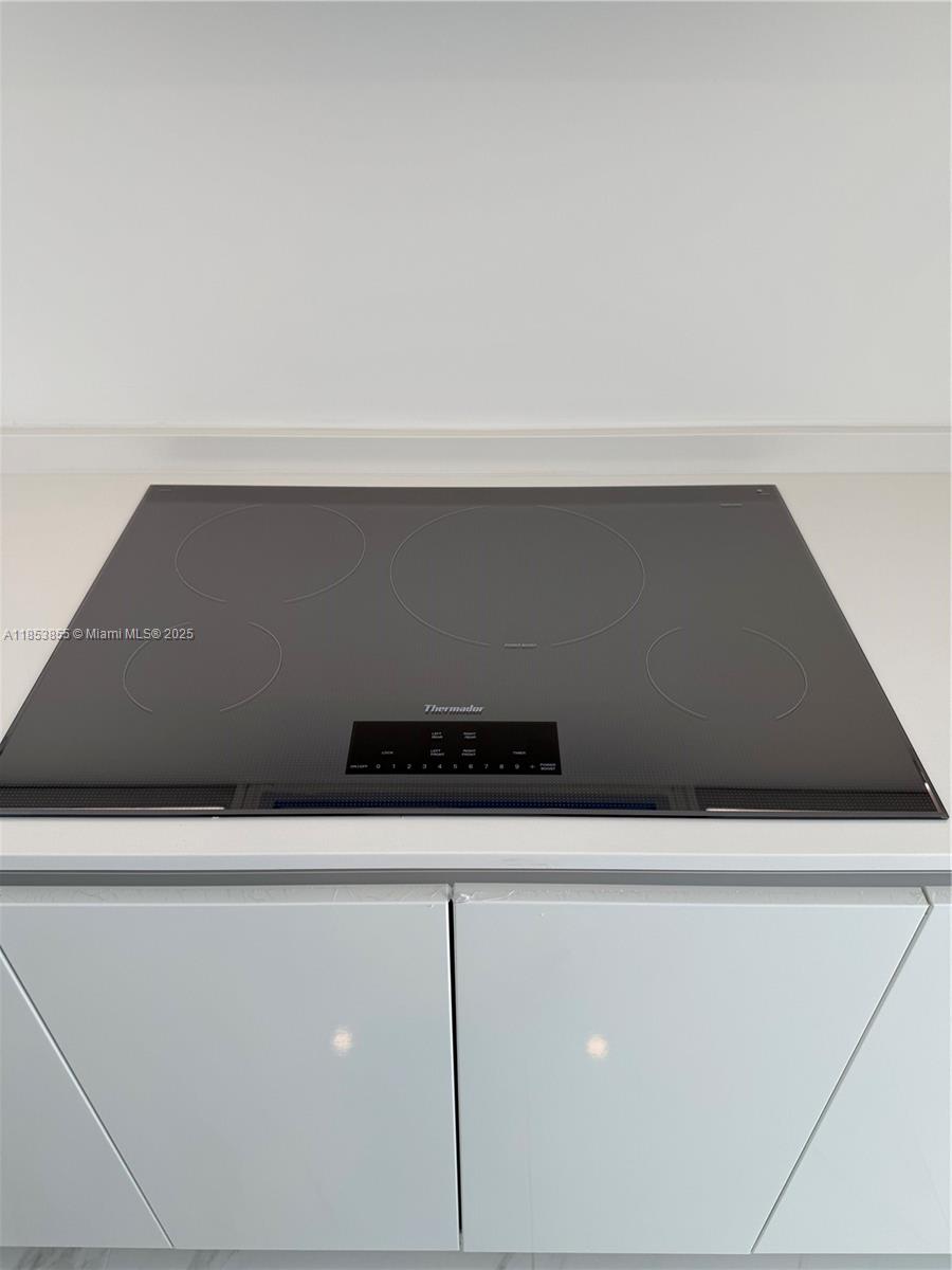 ARIA RESERVE - Residential Lease