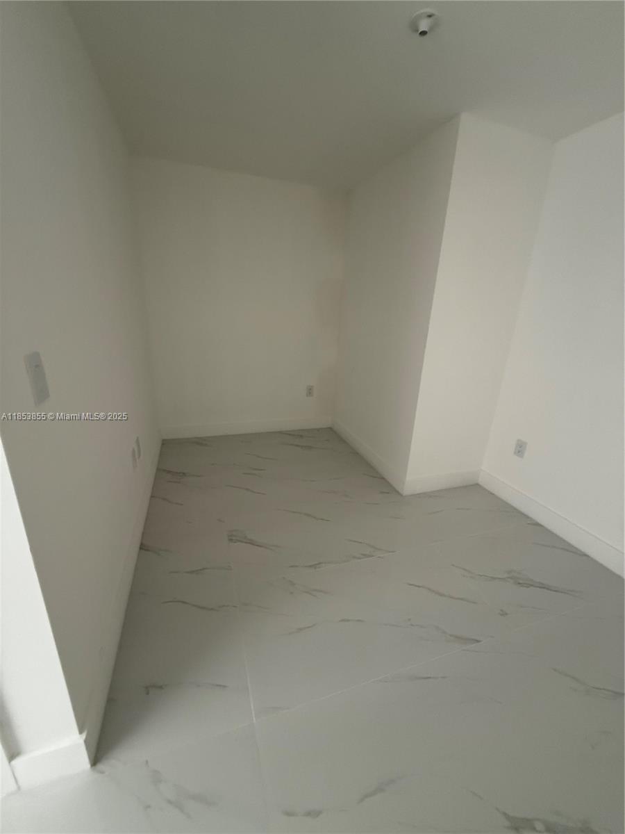 ARIA RESERVE - Residential Lease