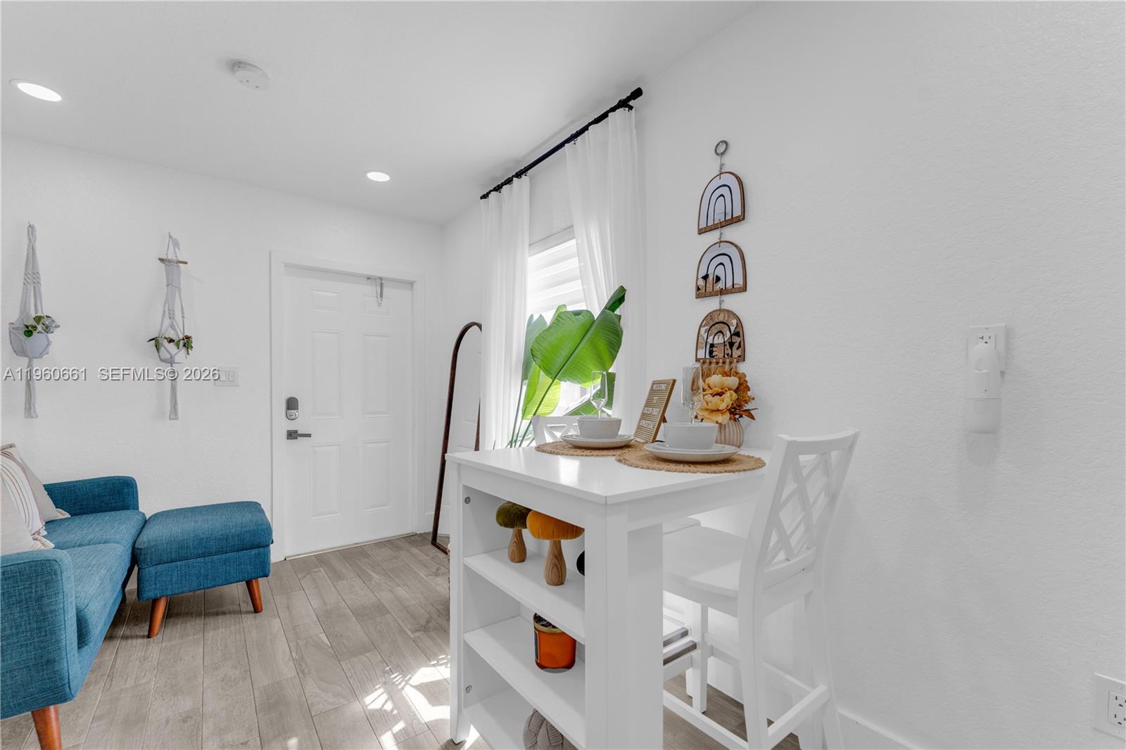 DIXIE HEIGHTS - Residential