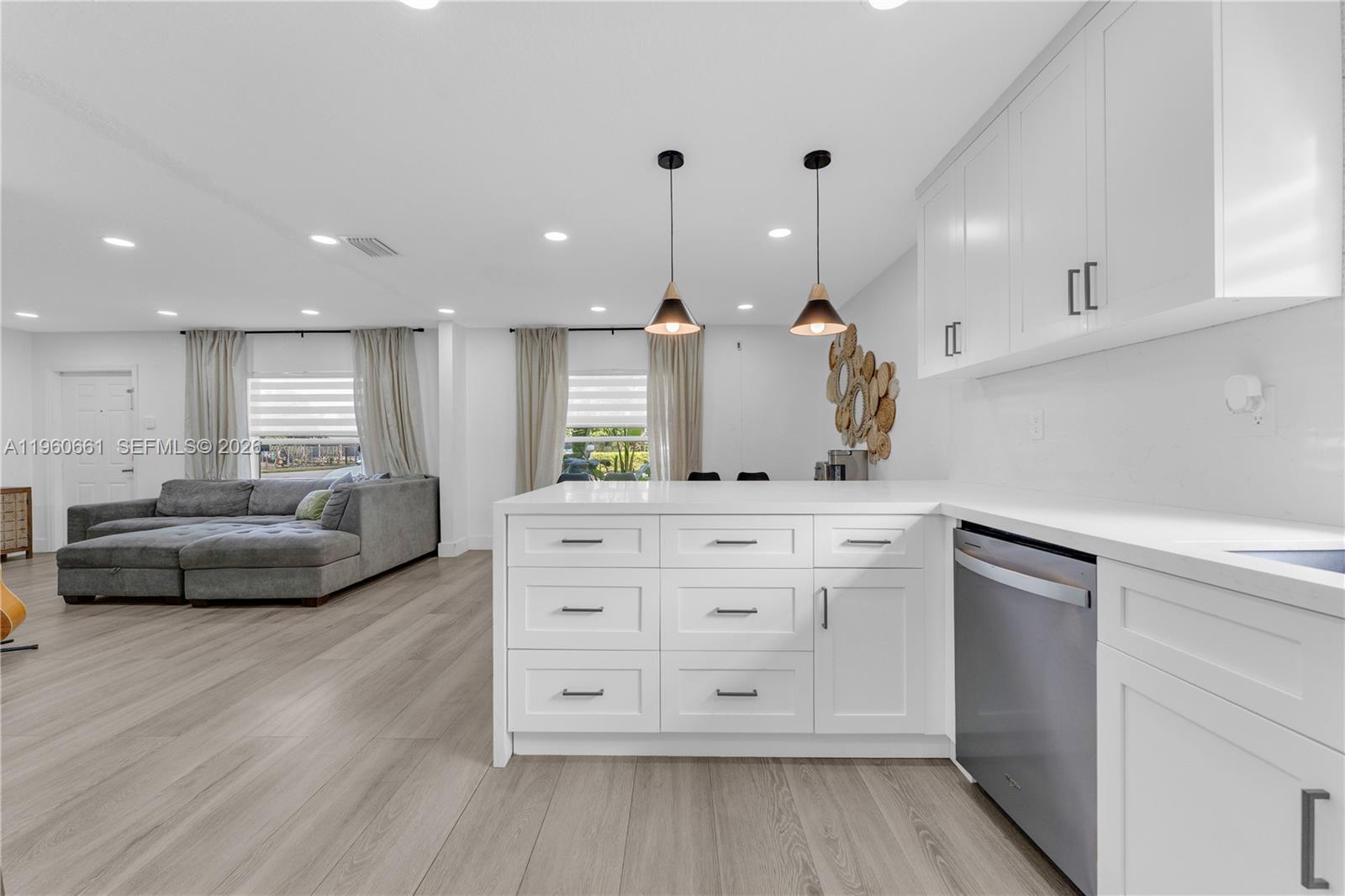 DIXIE HEIGHTS - Residential