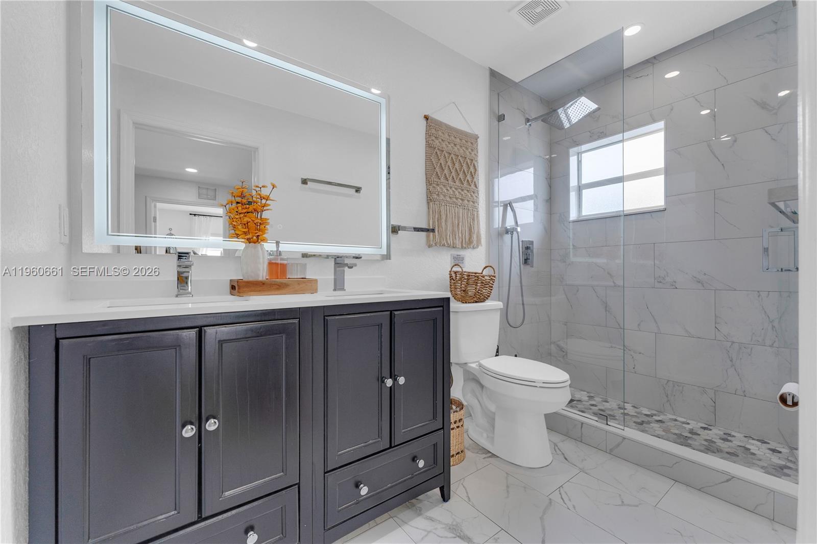 DIXIE HEIGHTS - Residential