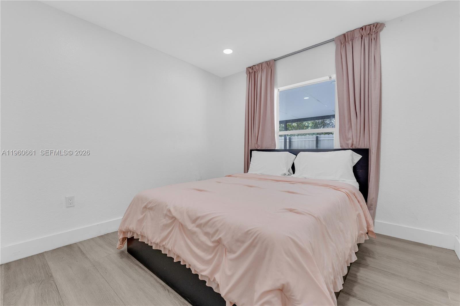 DIXIE HEIGHTS - Residential