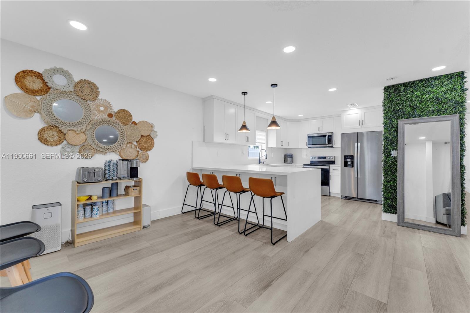 DIXIE HEIGHTS - Residential