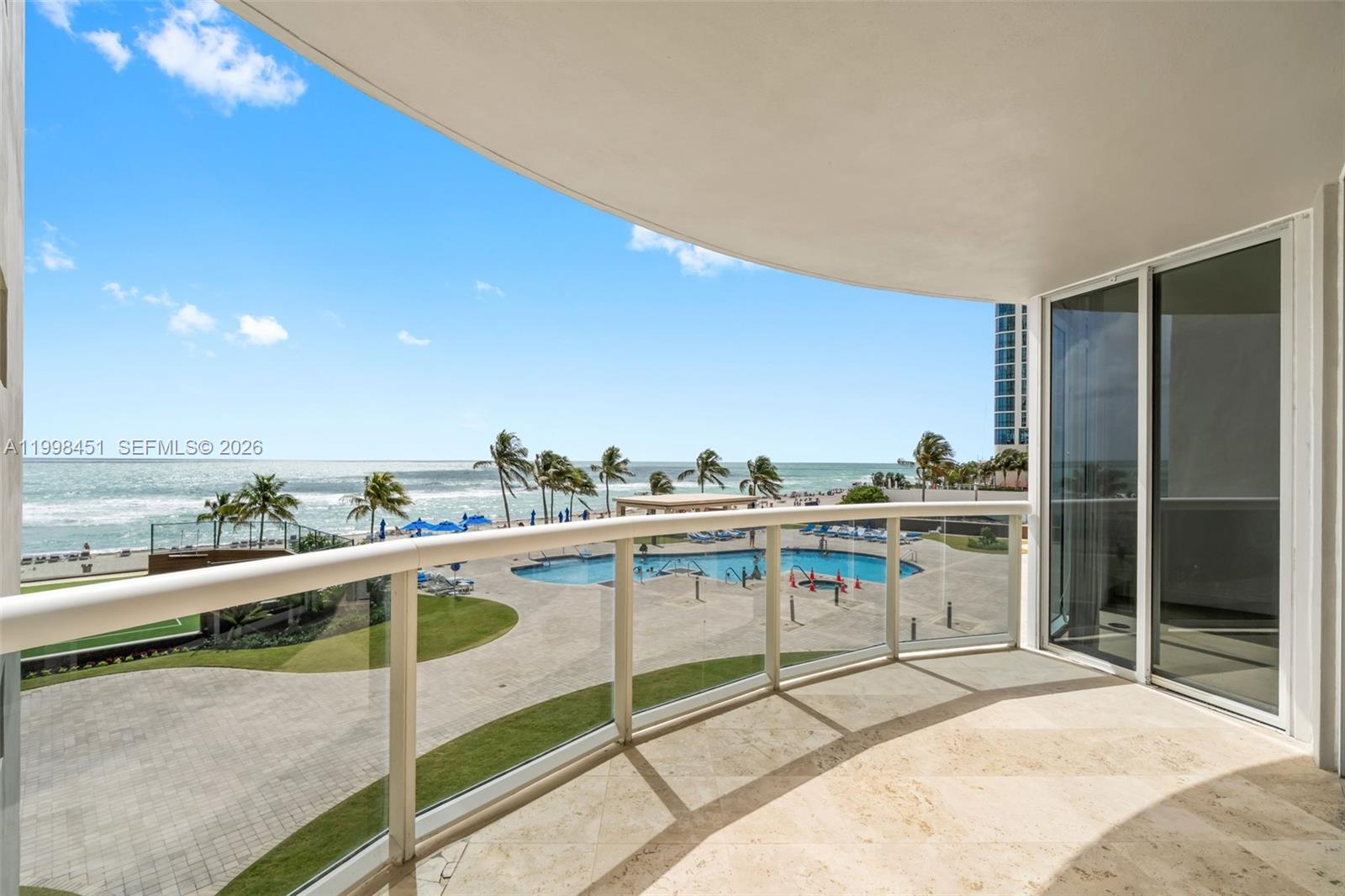 THE PINNACLE CONDO - Residential