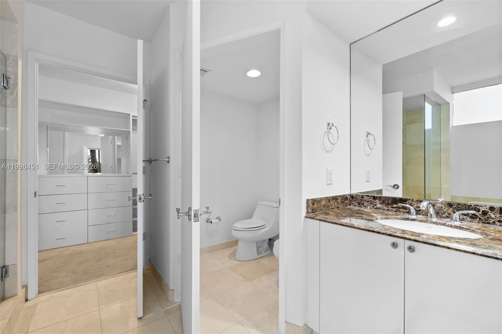 THE PINNACLE CONDO - Residential