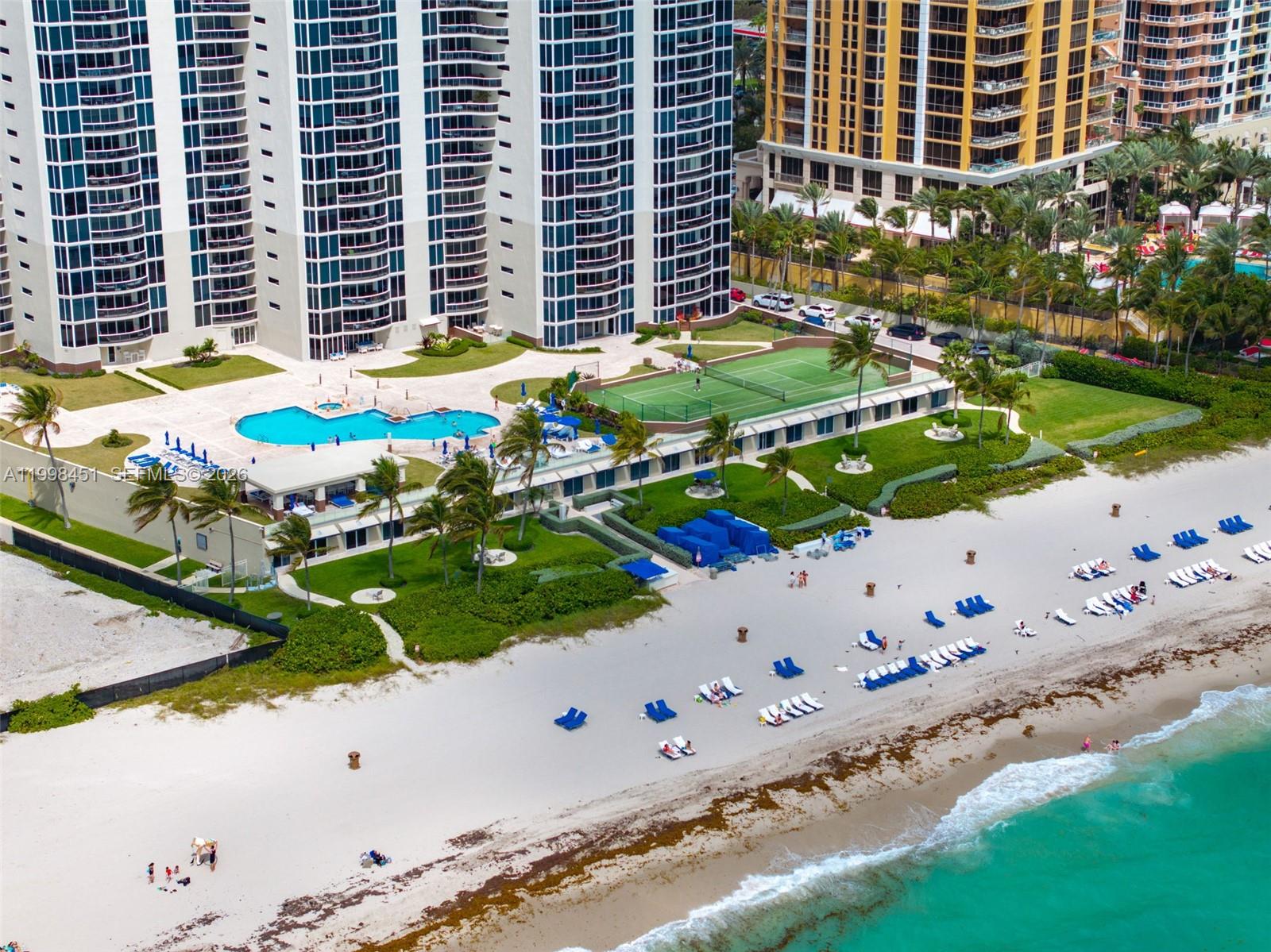 THE PINNACLE CONDO - Residential