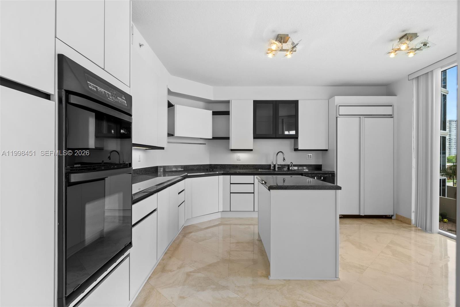 THE PINNACLE CONDO - Residential