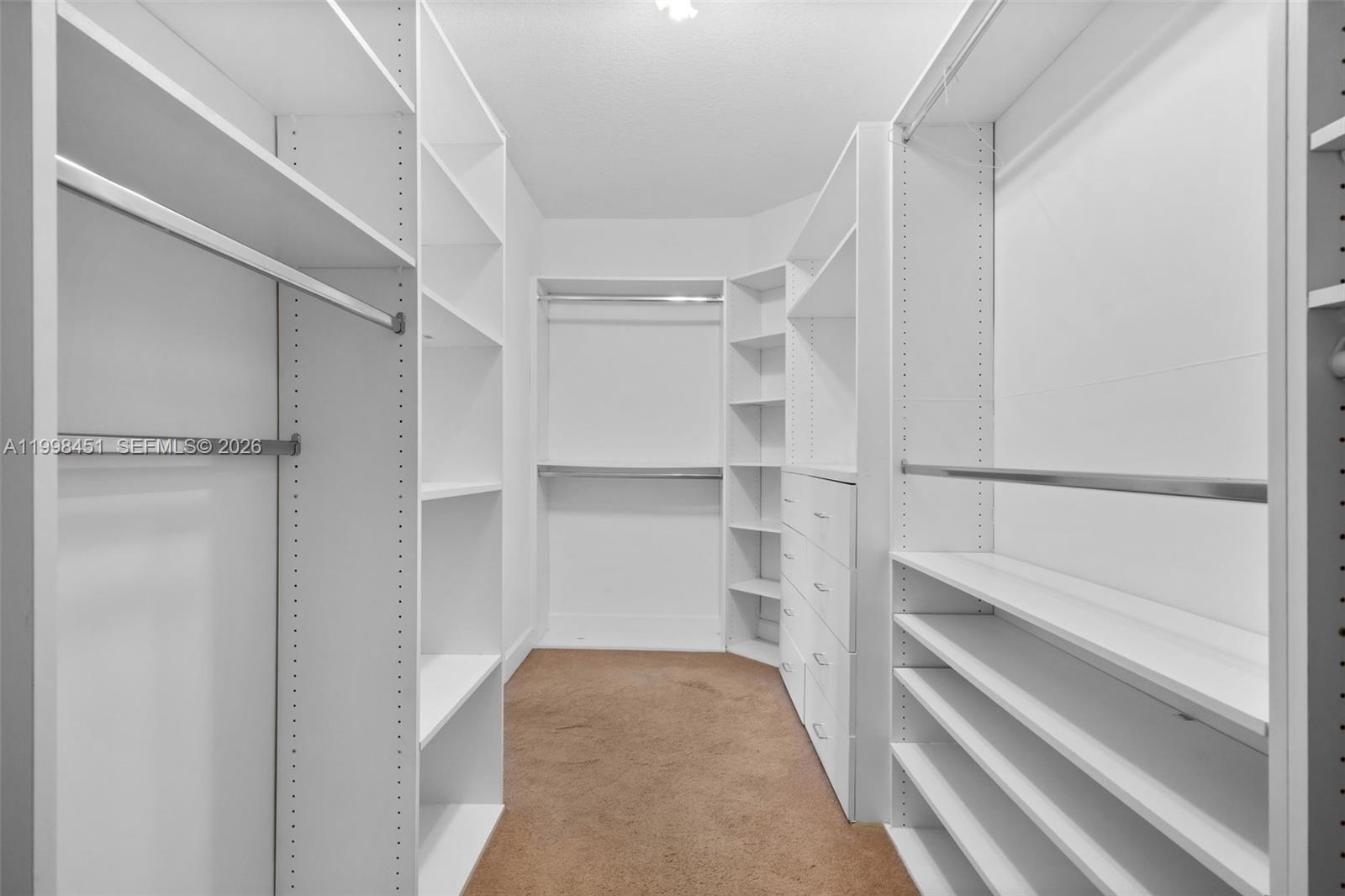 THE PINNACLE CONDO - Residential