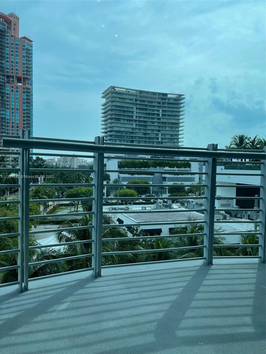 THE COSMOPOLITAN RESIDENC - Residential Lease