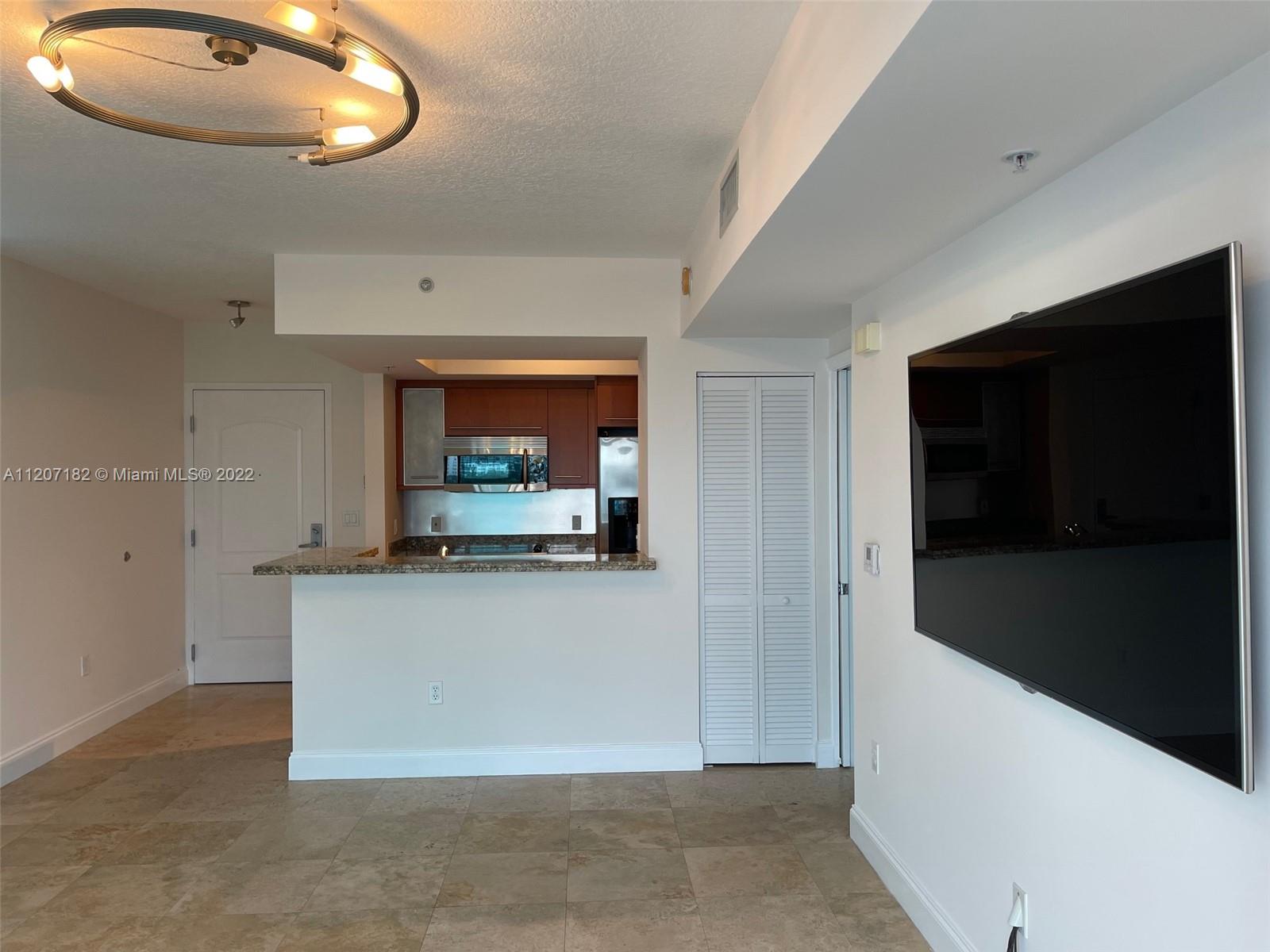 THE COSMOPOLITAN RESIDENC - Residential Lease