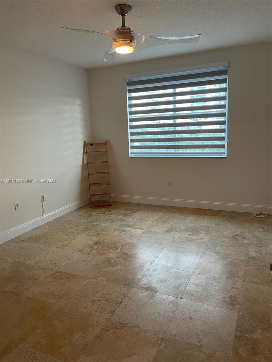 THE COSMOPOLITAN RESIDENC - Residential Lease