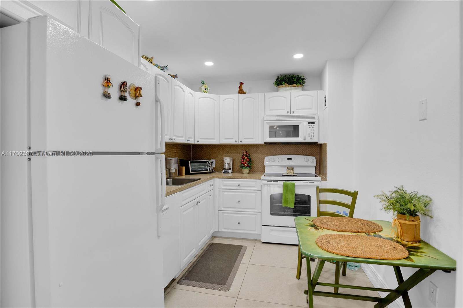 BONAVISTA CONDO - Residential