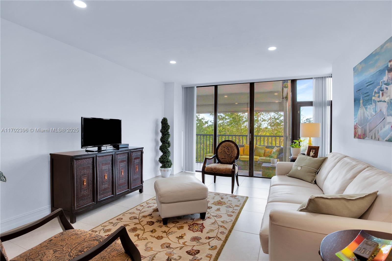 BONAVISTA CONDO - Residential