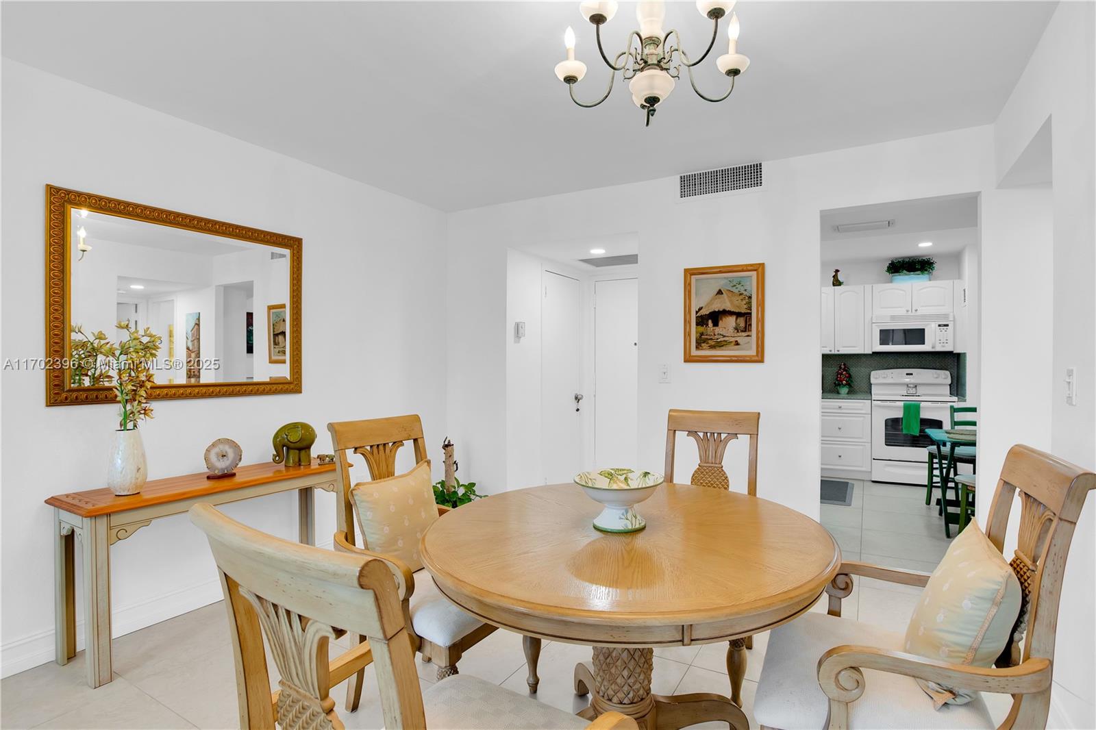 BONAVISTA CONDO - Residential