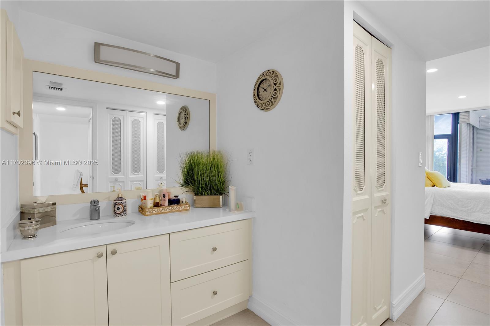 BONAVISTA CONDO - Residential
