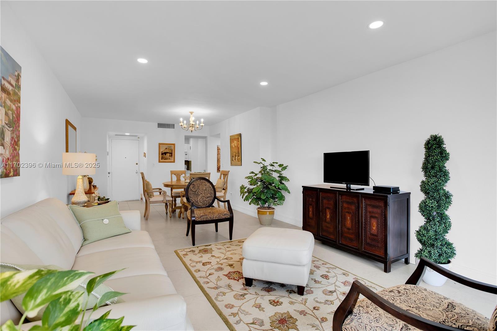 BONAVISTA CONDO - Residential