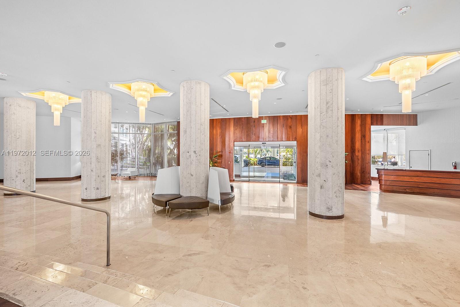 5161 Collins Ave 910