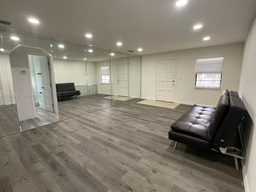 Completely remodeled 4-bedroom, 2-bath income-producing property offering over 2,400 sq ft of living space! This spacious home features a brand-new roof, new A/C system, new ductwork, and beautifully updated bathrooms. Centrally located with convenient access to shopping, dining, schools, and major roadways.
Enjoy plenty of parking and generous yard space — perfect for tenants or owner-occupants alike. Seller is offering a $10,000 credit to the buyer, making this an incredible opportunity!