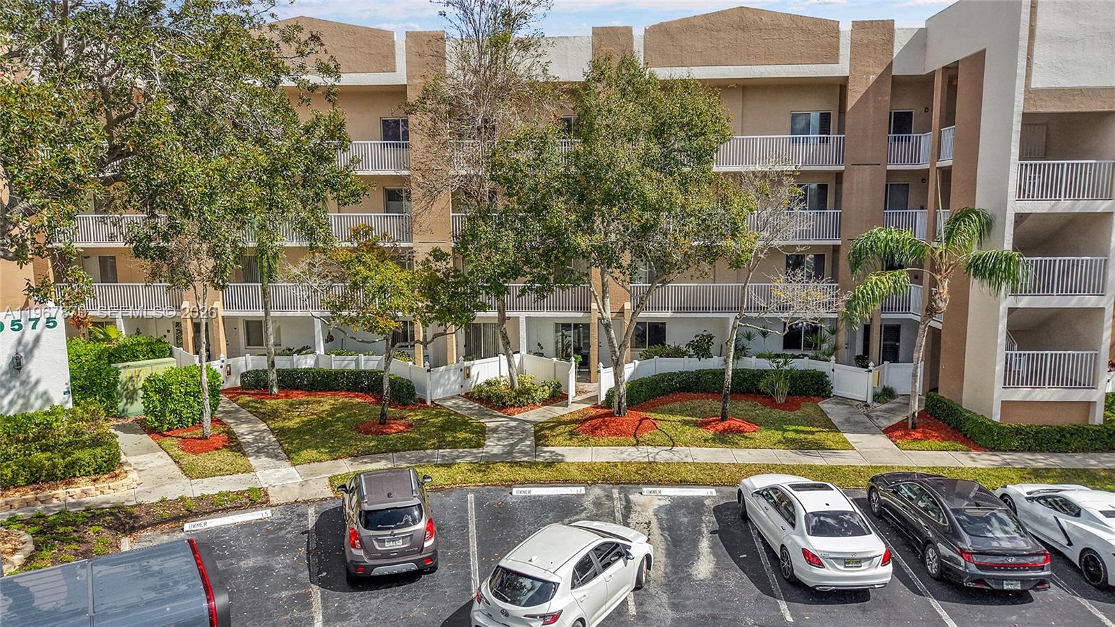 WELDON CONDOMINIUM - Residential