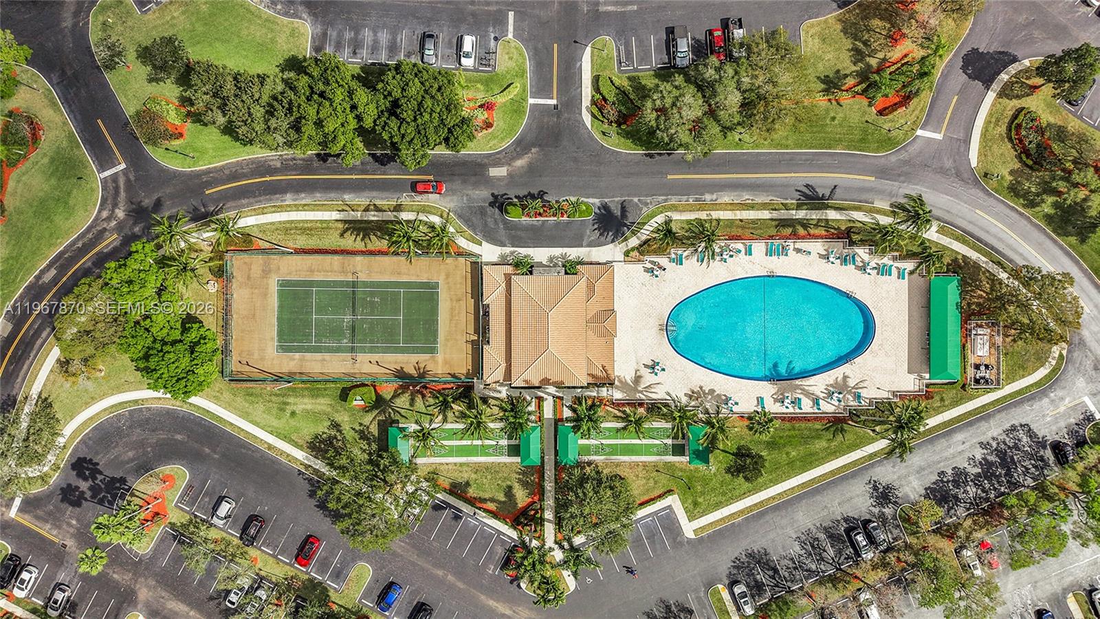 WELDON CONDOMINIUM - Residential