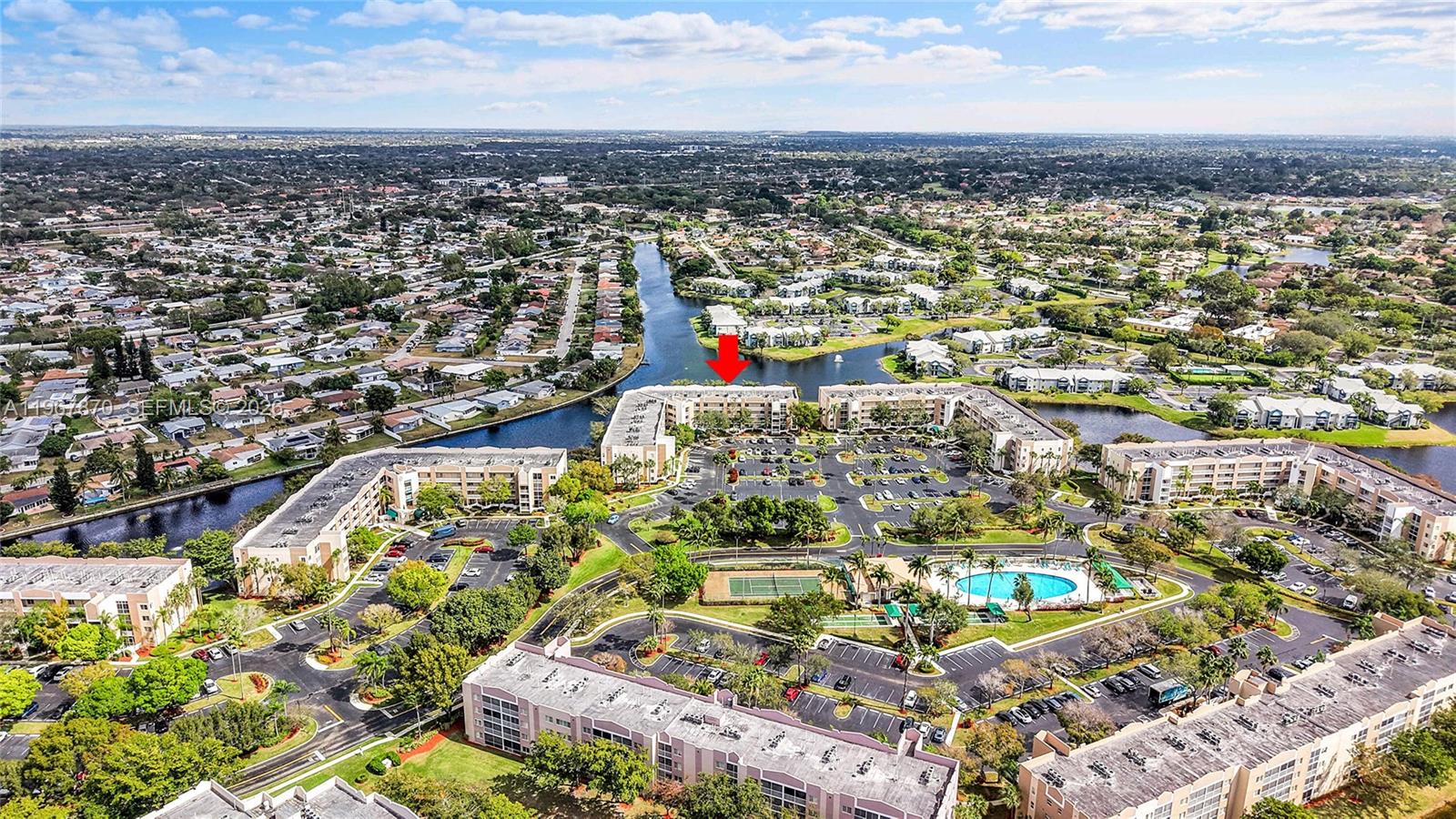 WELDON CONDOMINIUM - Residential