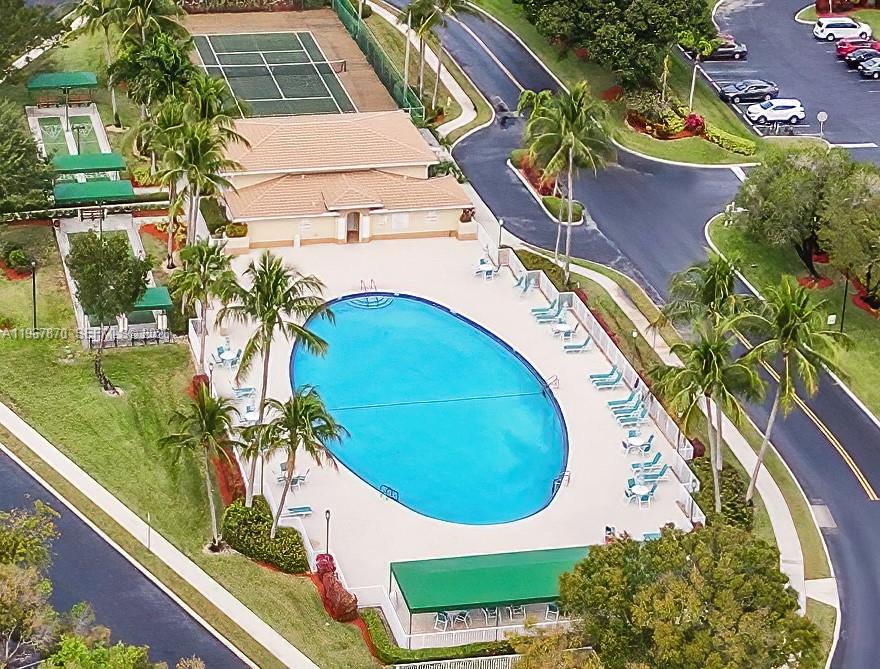 WELDON CONDOMINIUM - Residential