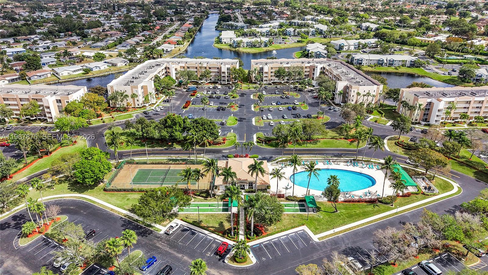 WELDON CONDOMINIUM - Residential