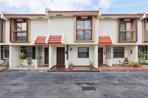 8389 NW 8th St Miami FL 33126