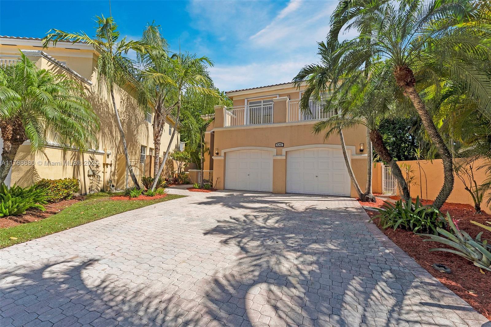 4741 Nw 94th Ct, Doral, Miami-Dade County, Florida - 4 Bedrooms  
3 Bathrooms - 