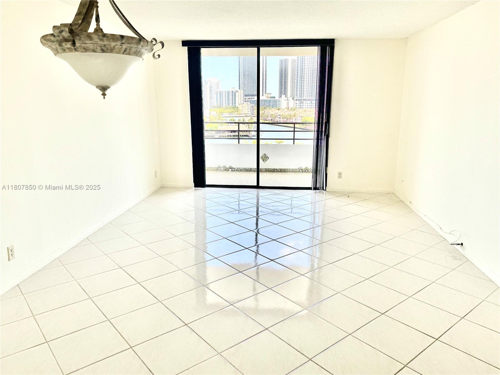 500 Three Islands Blvd 504