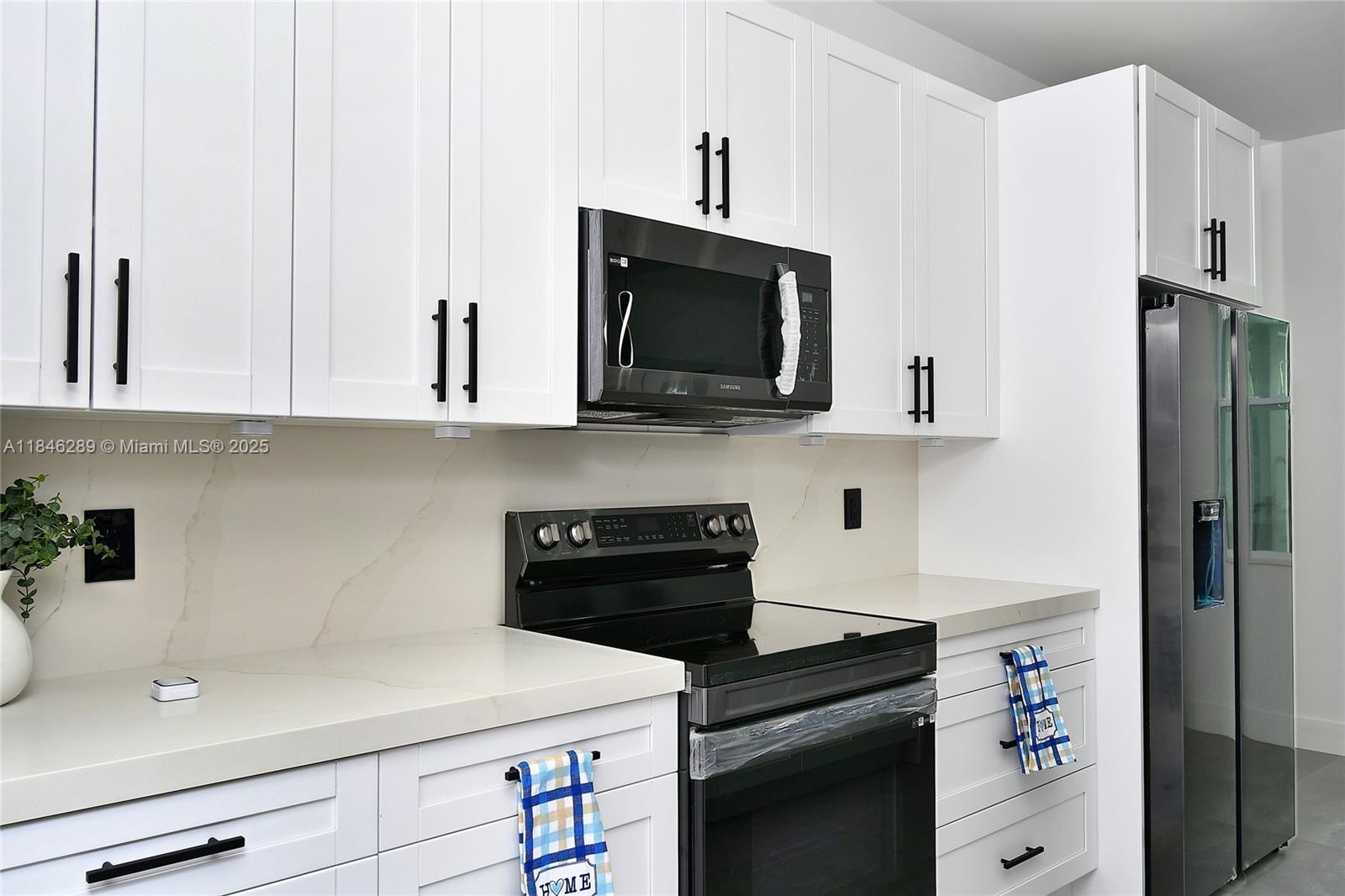 LEELAN HEIGHTS - Residential