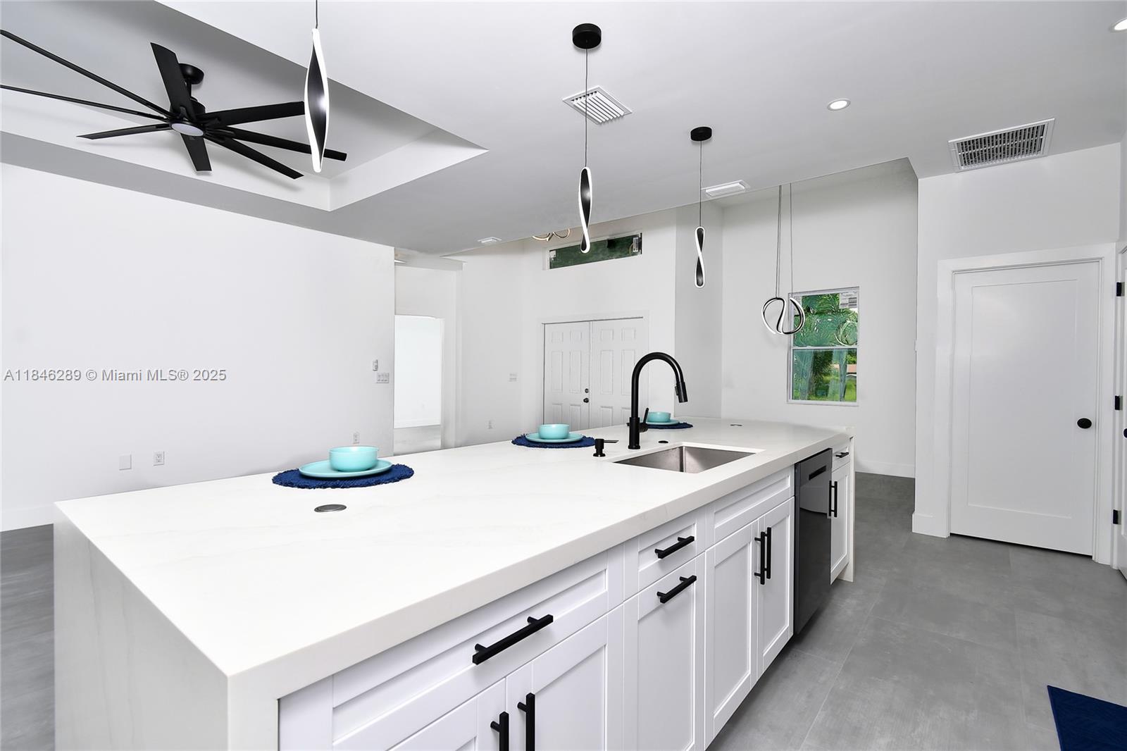 LEELAN HEIGHTS - Residential