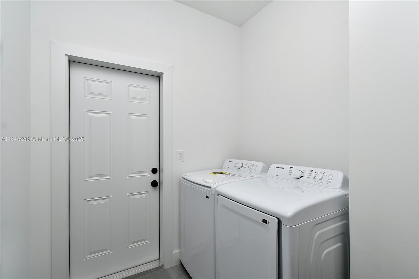 LEELAN HEIGHTS - Residential