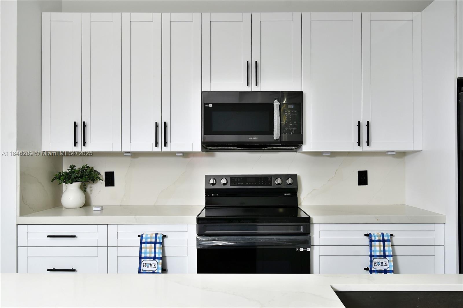 LEELAN HEIGHTS - Residential