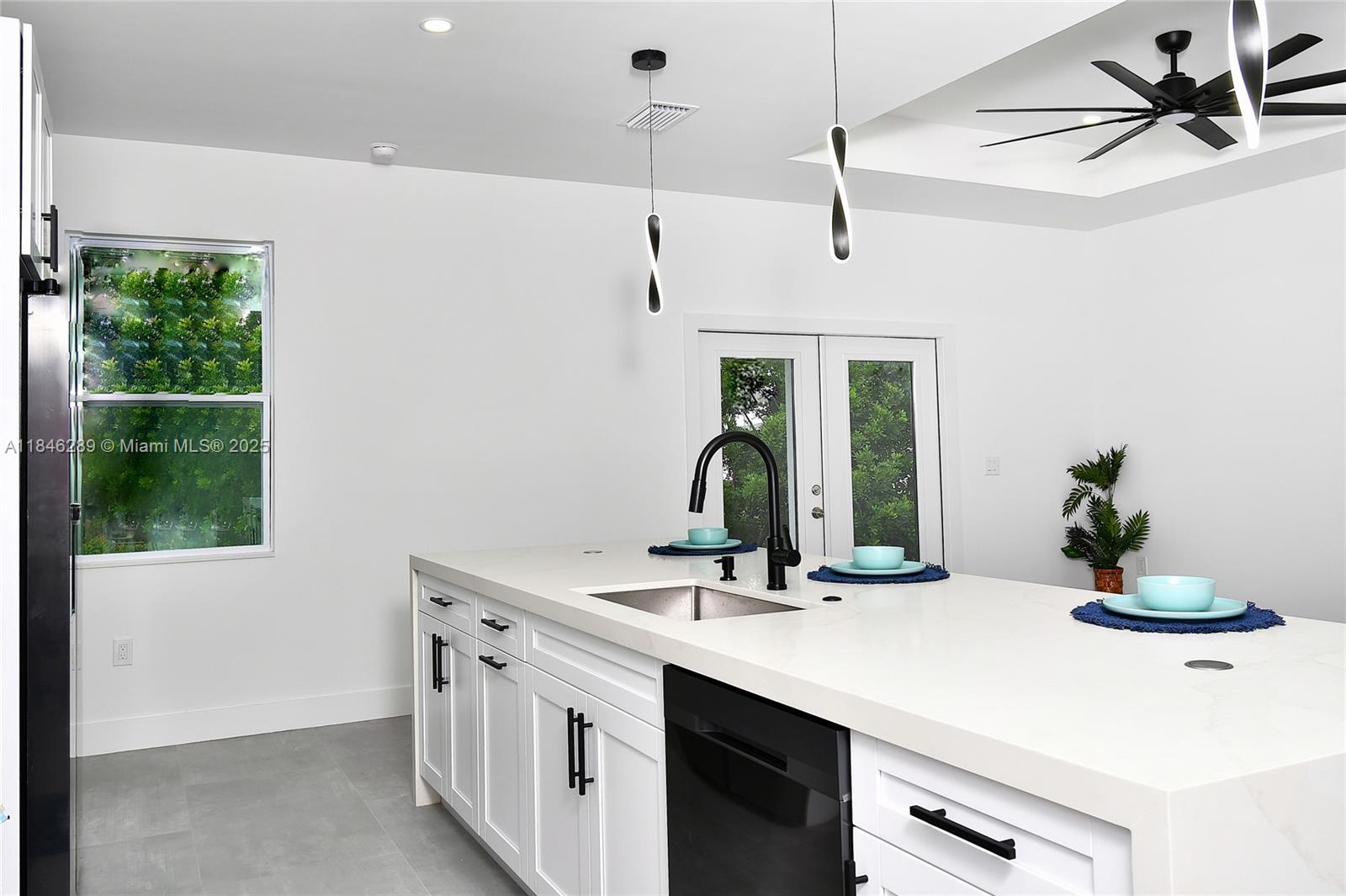 LEELAN HEIGHTS - Residential