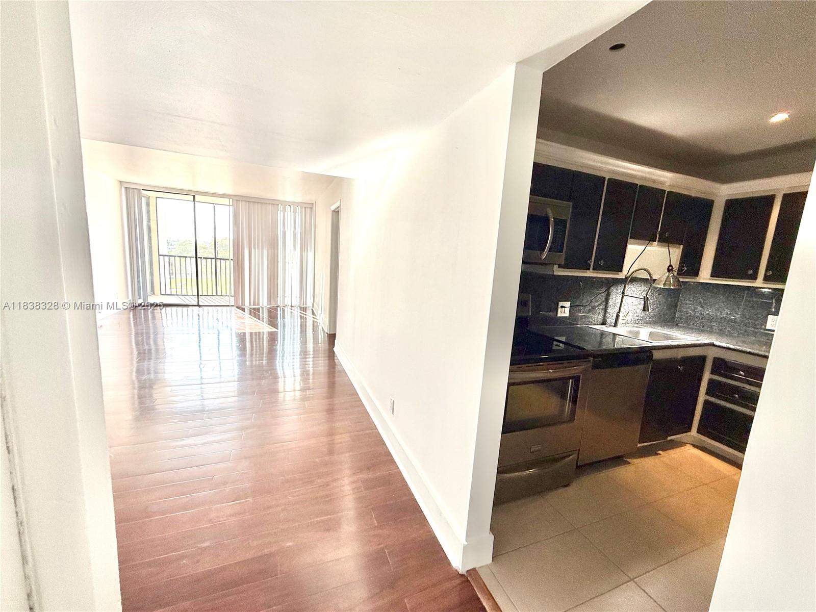 20335 W Country Club Dr 502
