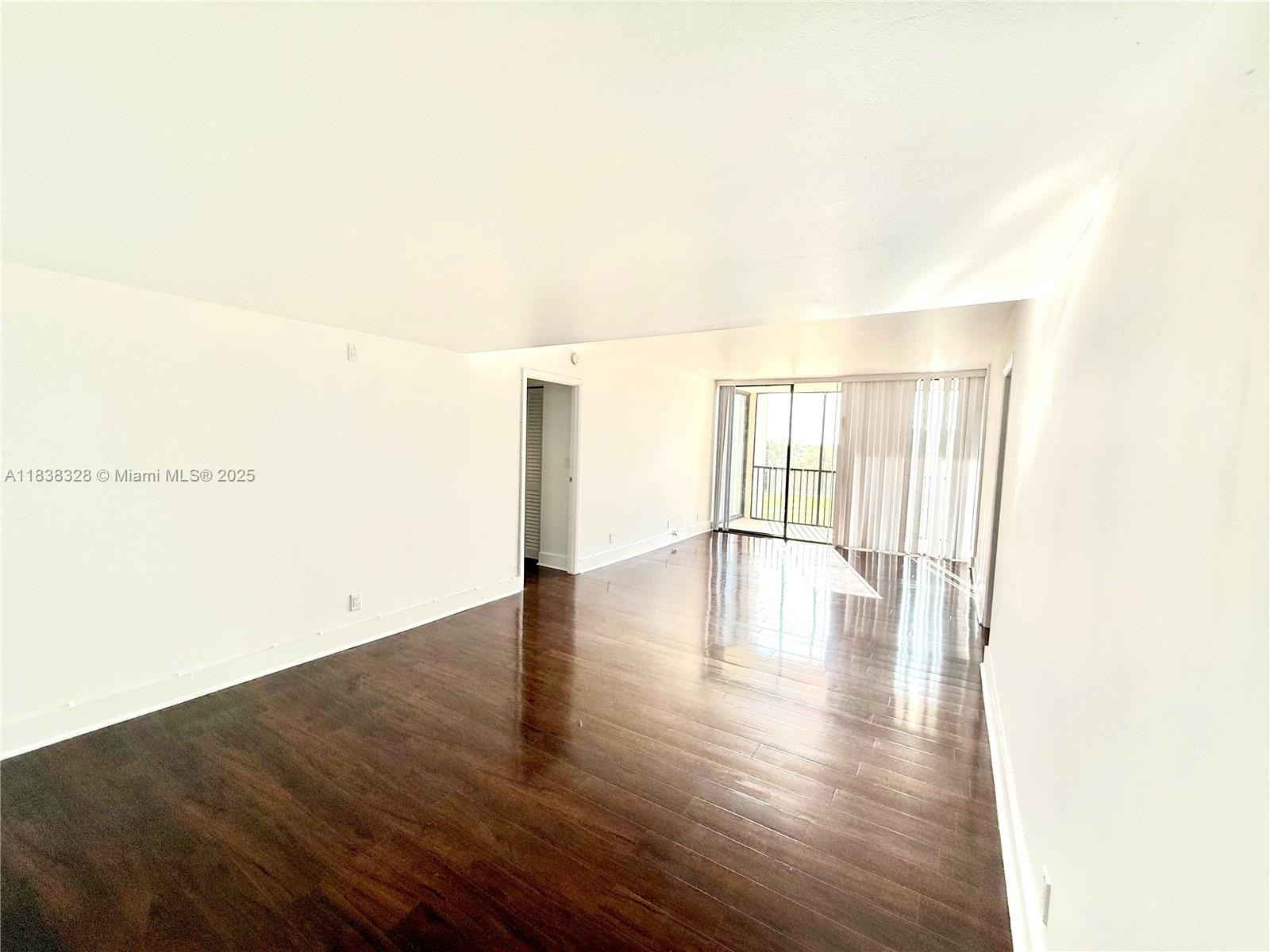 20335 W Country Club Dr 502