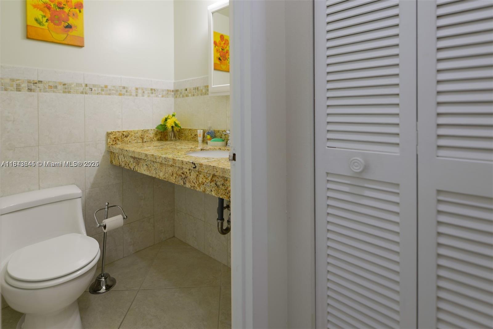 HEMISPHERES CONDO - Residential Lease