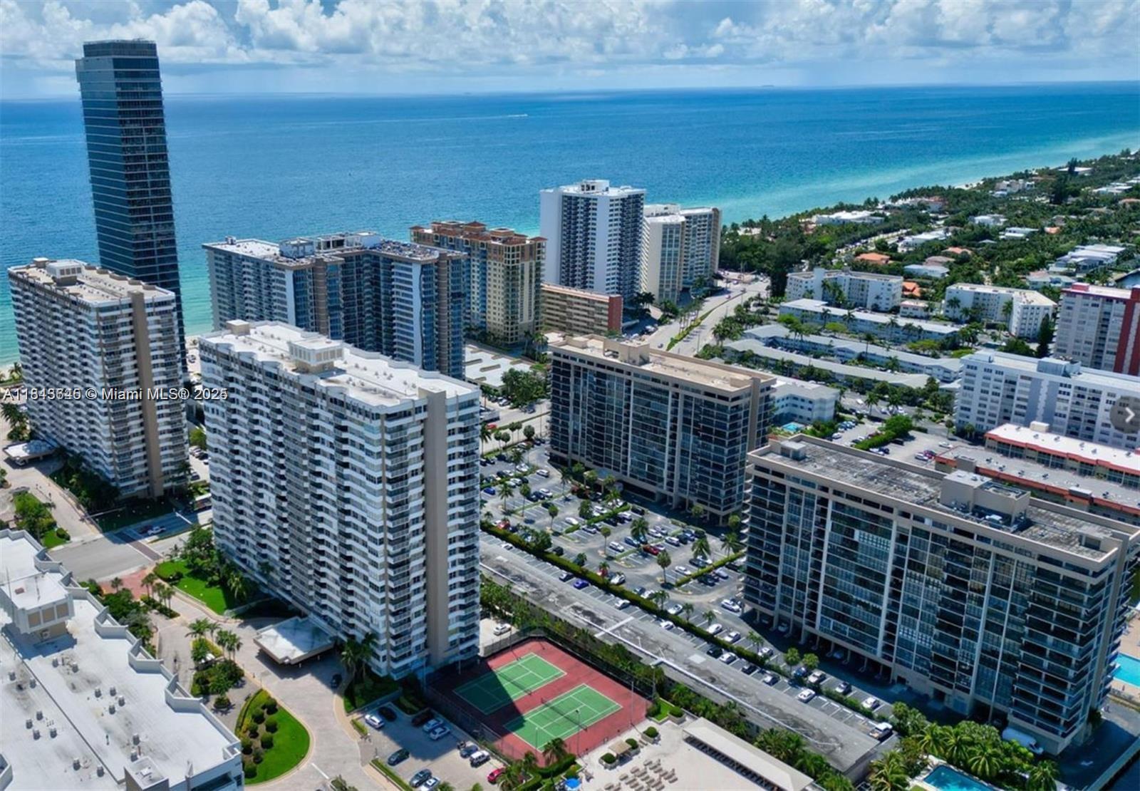 Beautifully remodeled 1BR/1.5BA unit with Ocean and Intracoastal views. Enjoy Resort-Style living in The Hemispheres. Complex features: two Fine Dining Restaurants on site, two pools , two Mini Markets, Putting Green, Basketball, Shuffle Board, Two Tennis Courts, Kiddie pools, Sauna, Ping Pong, Bingo, Fitness Center and so much moor. RENTAL INCLUDES CABLE & INTERNET.